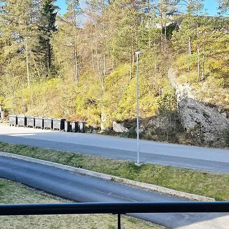 4 Person In Frekhaug * Hordvik